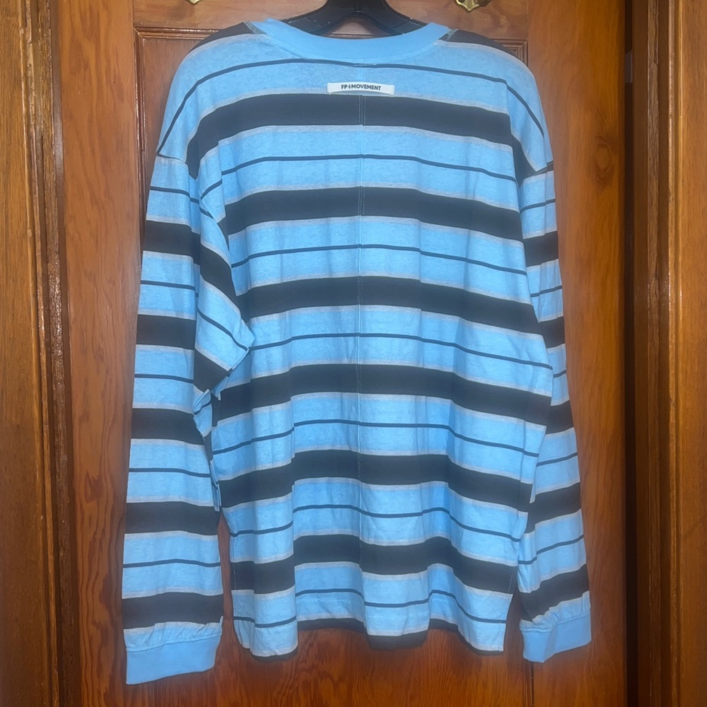 FIRM PRICE NWOT FP MOVEMENT BY FREE PEOPLE STRIPED HUSTLE LAYER - Picture 8 of 9